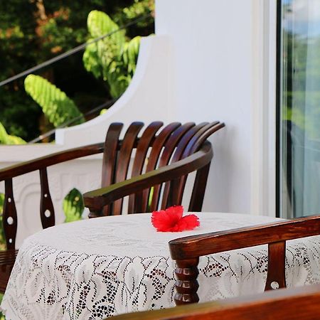شقة Saria Self Catering Anse Volbert Village المظهر الخارجي الصورة